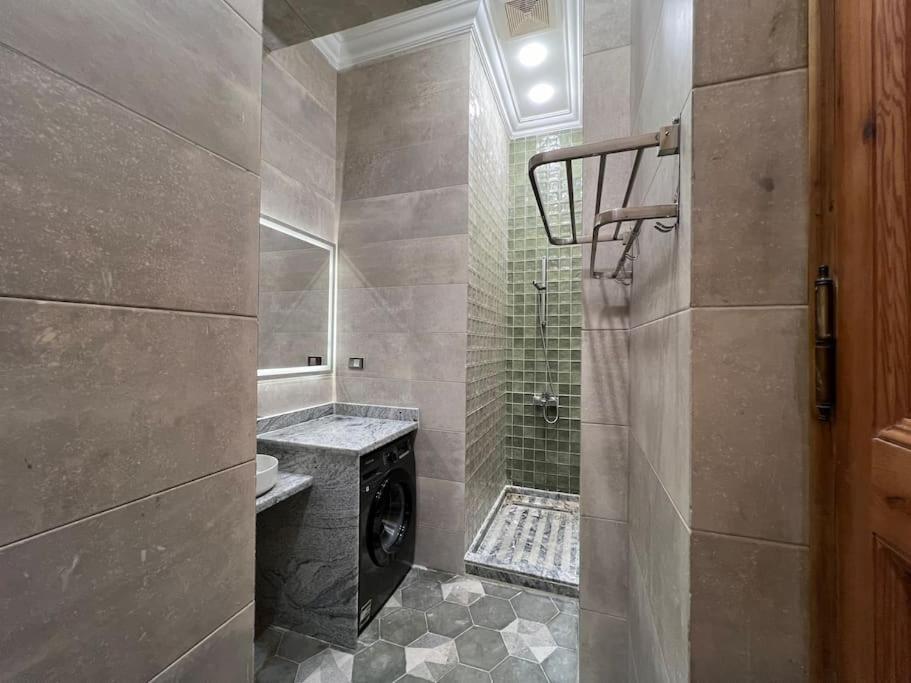 Authentic 3Br Apartment In Downtown, Kairo Exterior foto
