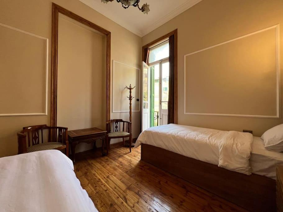 Authentic 3Br Apartment In Downtown, Kairo Exterior foto